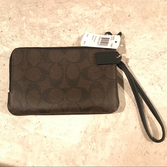 NWT Coach Wristlet - Picture 2 of 8